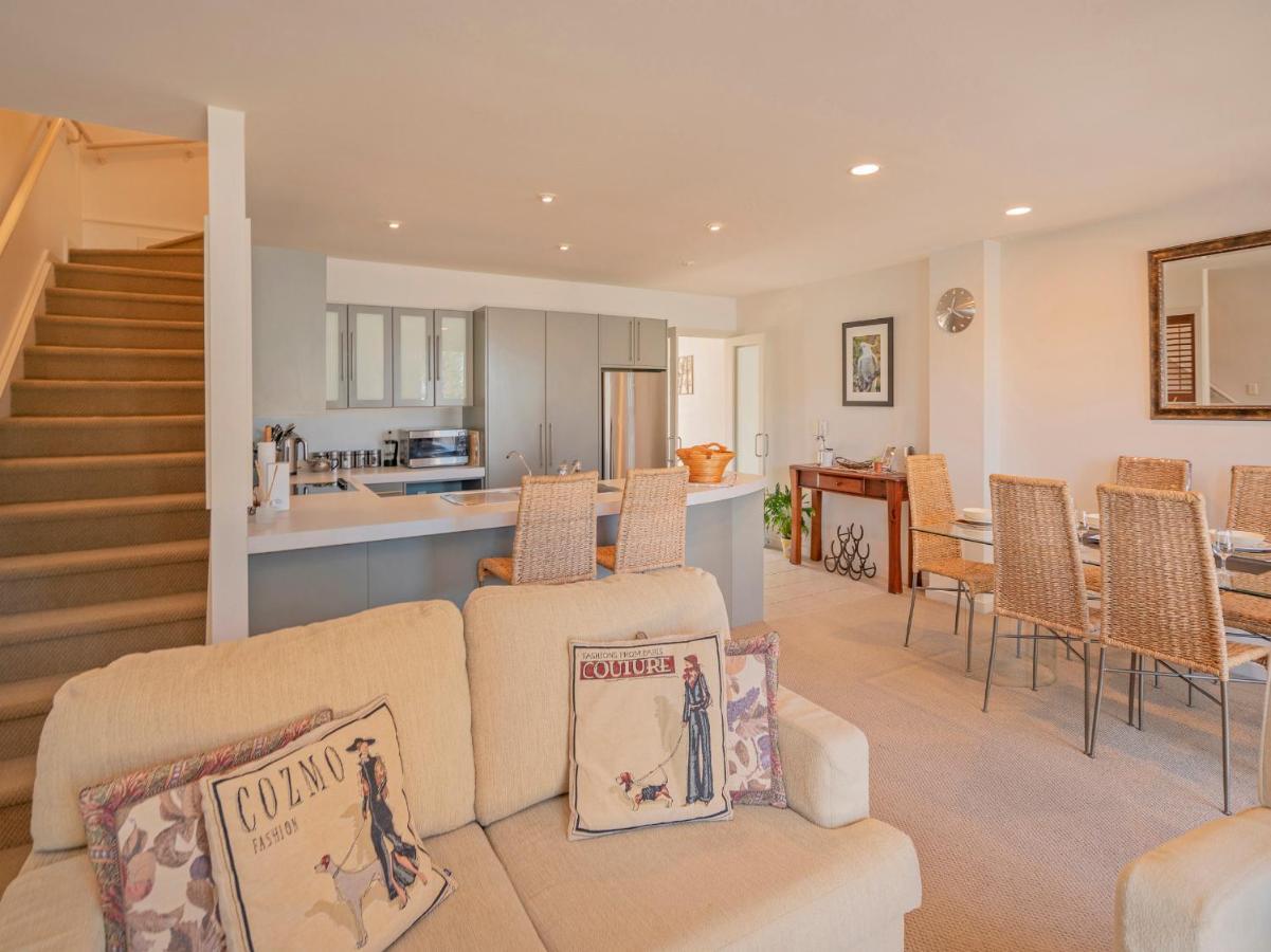 Tairua Waterfront Retreat - Tairua Apartment ภายนอก รูปภาพ
