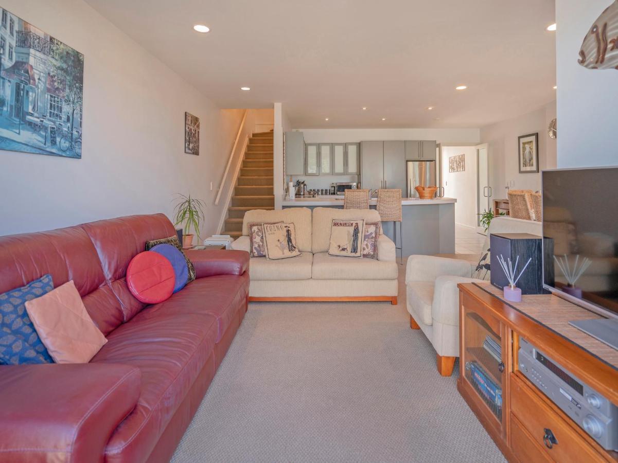 Tairua Waterfront Retreat - Tairua Apartment ภายนอก รูปภาพ