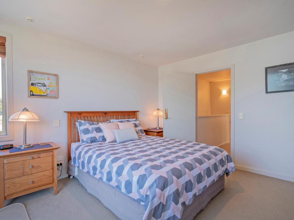 Tairua Waterfront Retreat - Tairua Apartment ภายนอก รูปภาพ