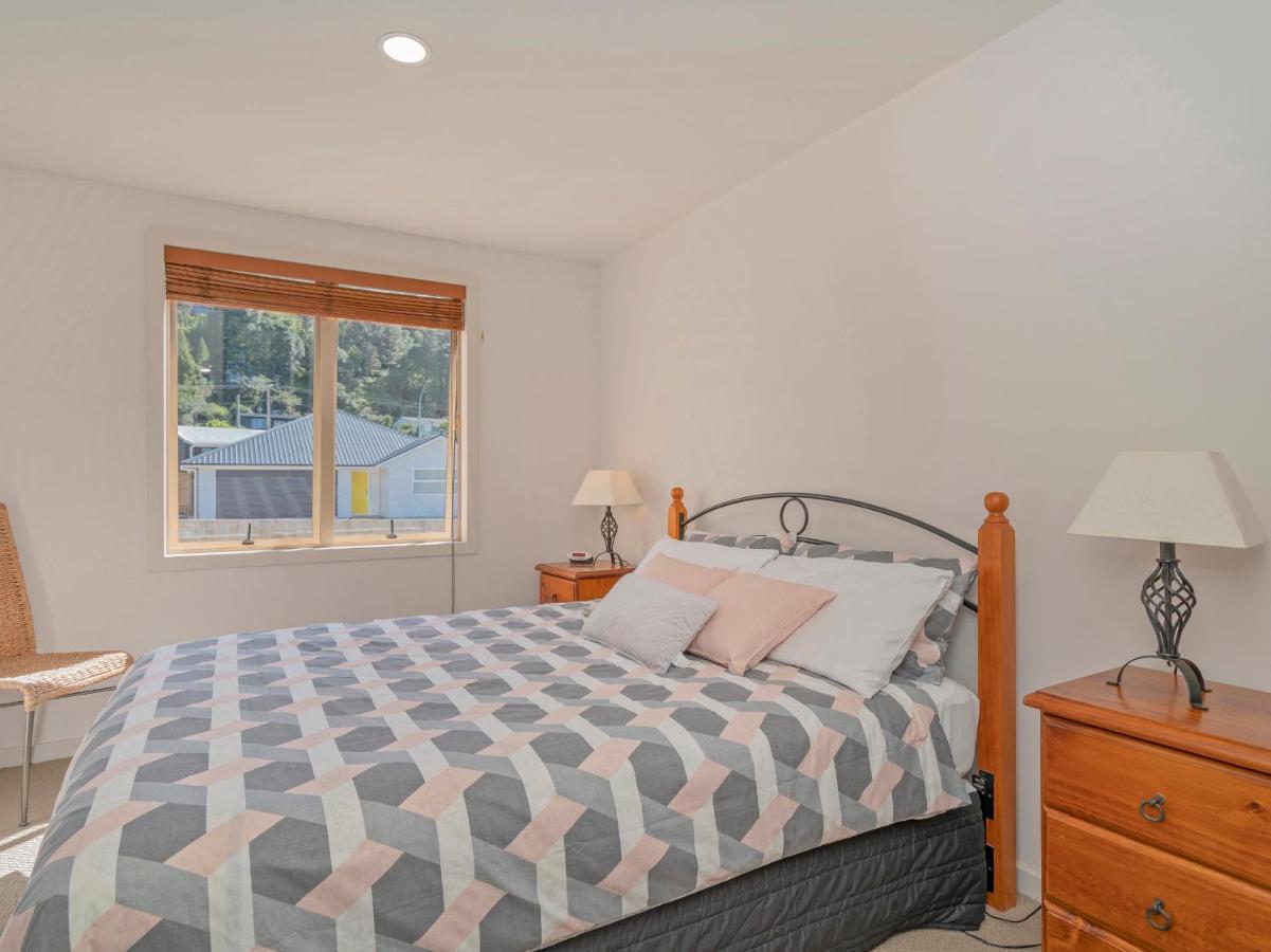 Tairua Waterfront Retreat - Tairua Apartment ภายนอก รูปภาพ
