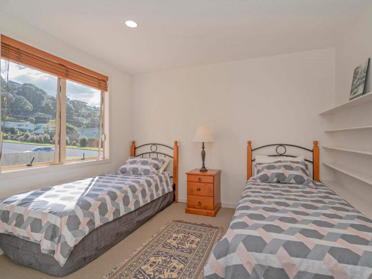 Tairua Waterfront Retreat - Tairua Apartment ภายนอก รูปภาพ